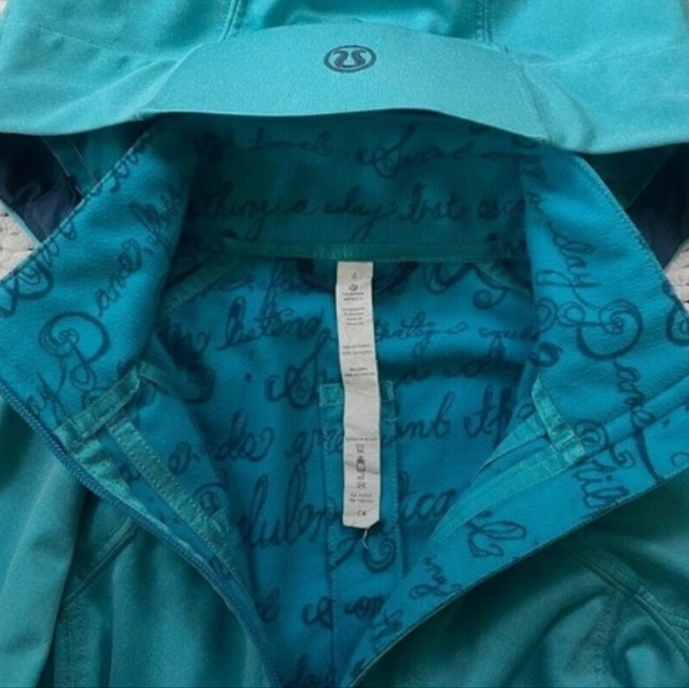 Lululemon Embark Softshell Jacket Size 6 - Picture 3 of 4